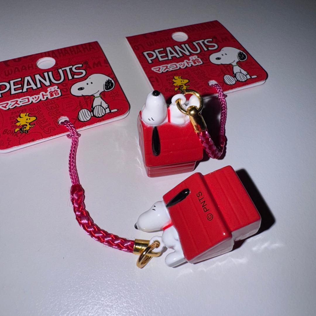 [망키야] 스누피 하우스 방울 스트랩 참