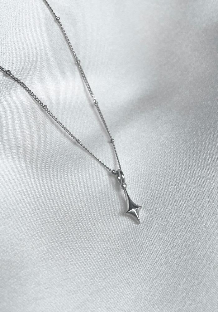 Single star Necklace