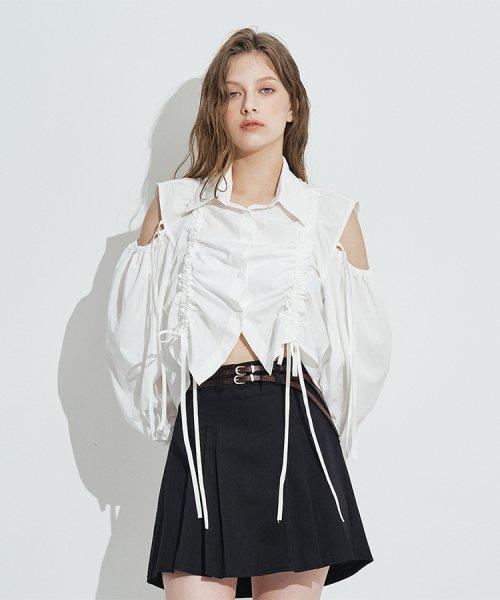 Cut Out Shirring Blouse [White]