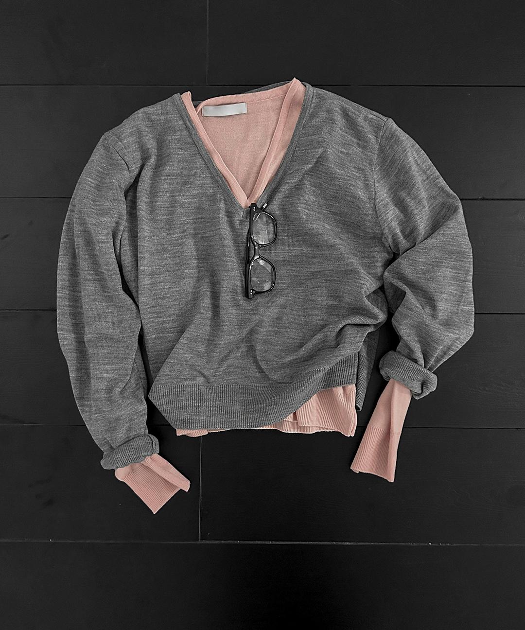 디오어 브이넥 컬러 니트