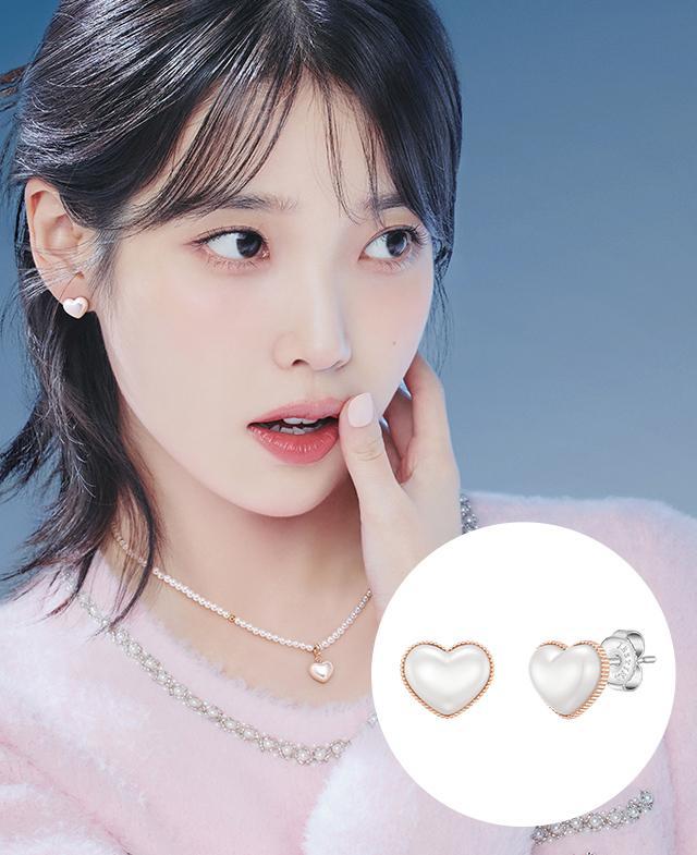 [아이유 PICK] 마리엘 진주 하트 귀걸이 S (JJLJEZ3BF346SR000)