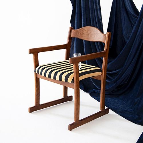 Medieval seisure chair