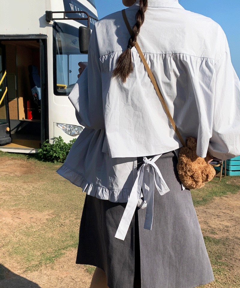 라뮤 백리본 블라우스