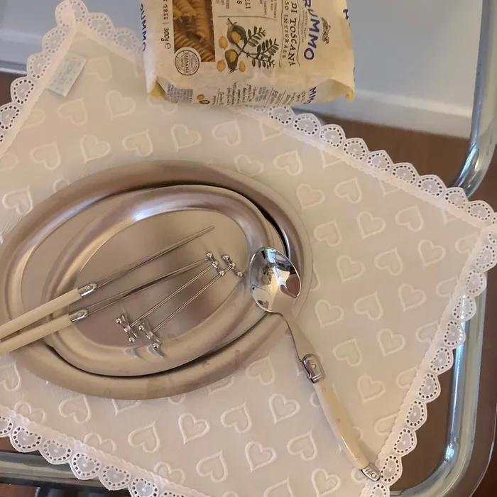 butter heart table mat