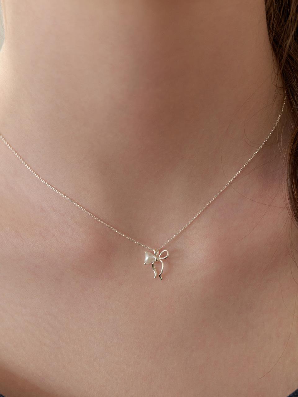 타티아나 (실버925) 원 사이드 하트 리본 목걸이 NZ2171