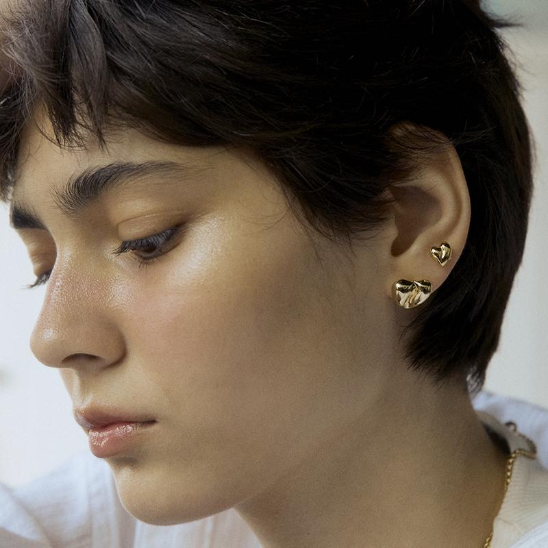 하트 시그니처 볼륨 라지 싱글 귀걸이