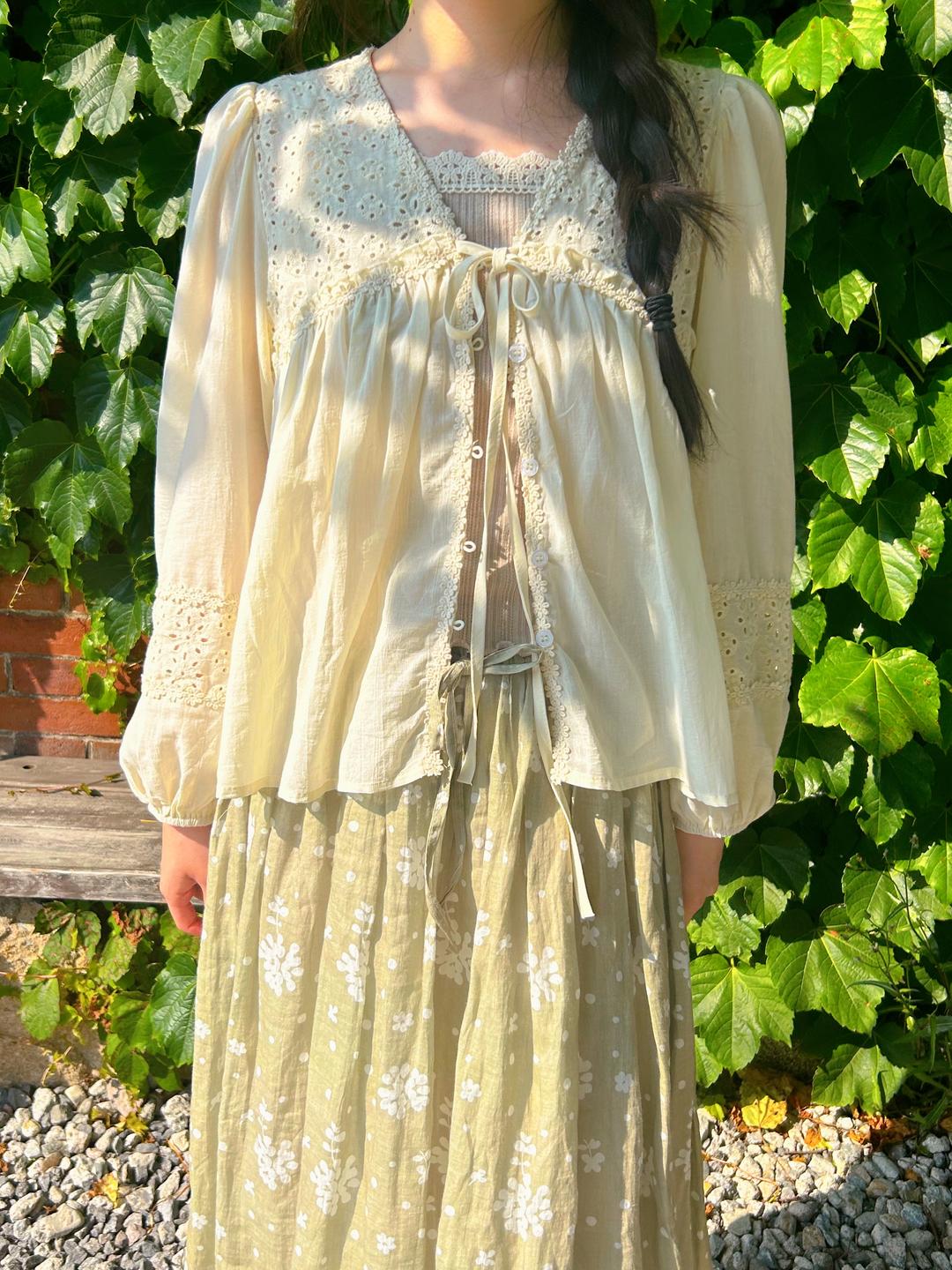 숲속의옷장 치요 펀칭 가디건 블라우스 모리걸  하구미 스즈코