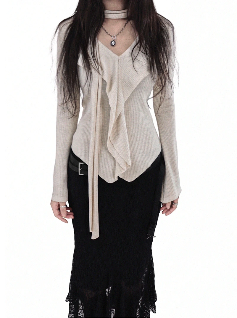 BENZIE  ROMANTIC FRILL MUFFLER V-NECK KNITWEAR  벤지 로맨틱 프릴 머플러 브이넥니트