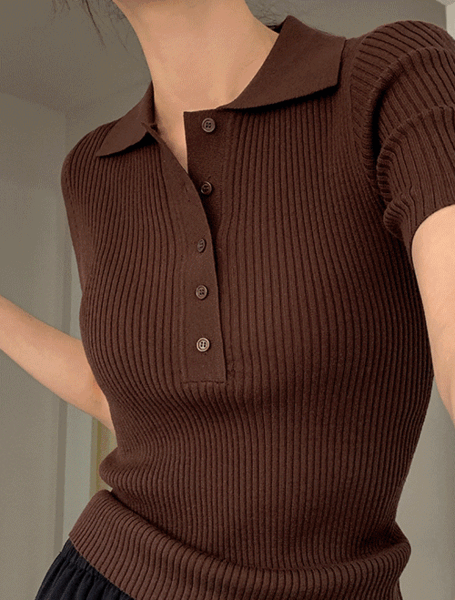 베니토 [🎖️팝업BEST🎖️/초코브라운추가!🍫/6만장돌파] made 촉촉소프트 반오픈 카라 골지 니트 (봄/간절기/데일리룩/출근룩/오피스룩/하객룩/개강룩/여행룩/반팔/반팔니트)