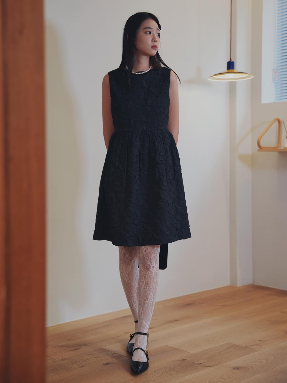 mimosa bloom mini dress (black)