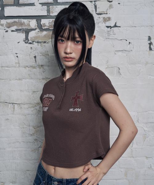 Blessed 헨리넥 와플 슬림핏 티셔츠