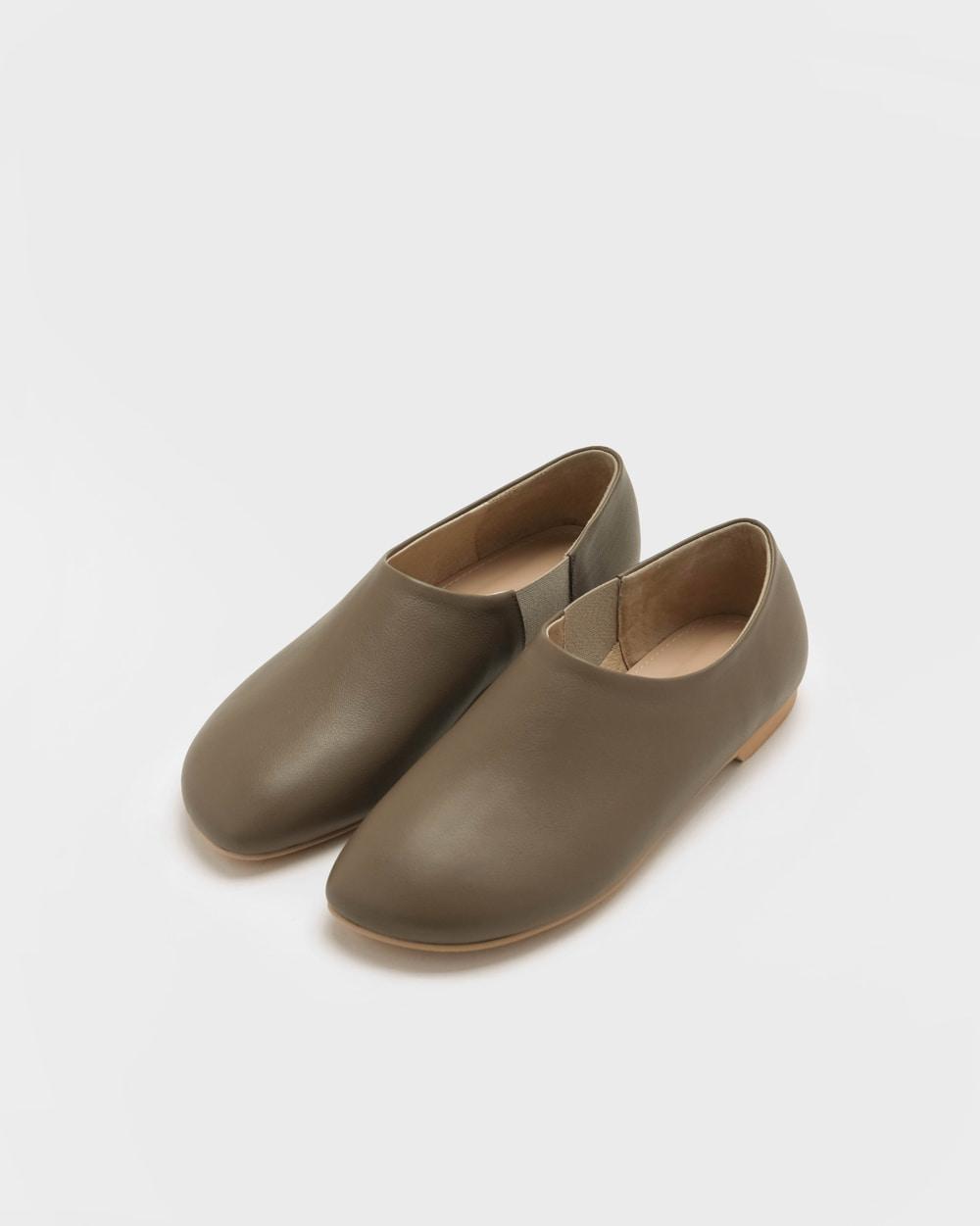 NU LOAFERS (DARK BROWN)