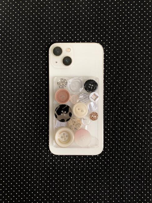 powder vanity magsafe card slot