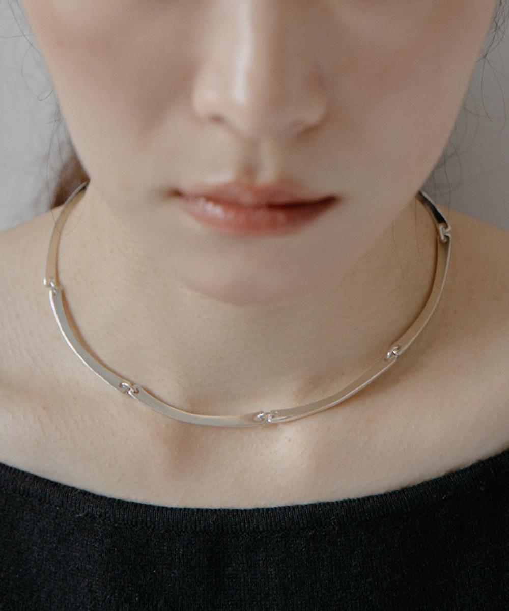 SQUARE BAR NECKLACE
