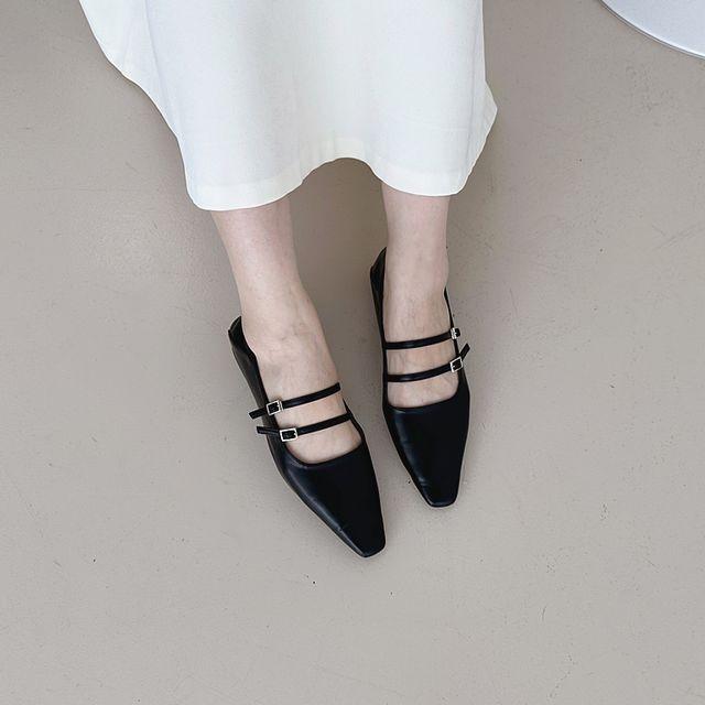 엣지 투스트랩 스틸레토 메리제인 플랫