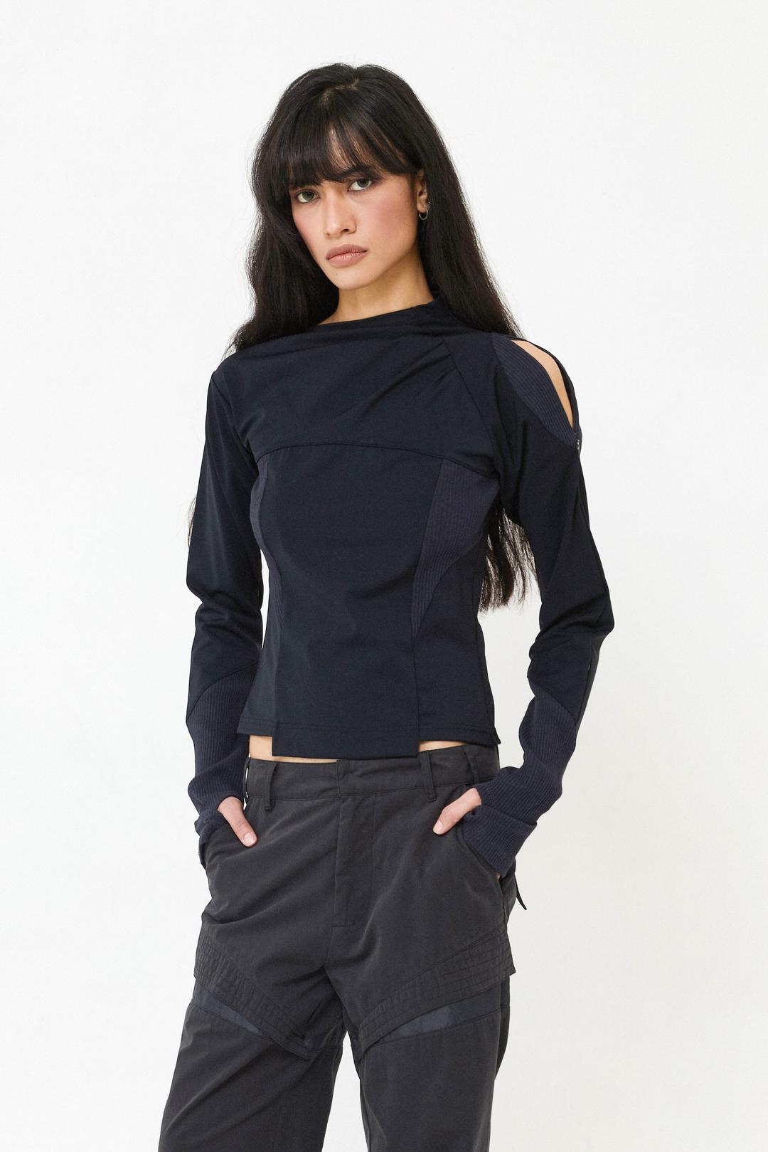 FRONT TUCK RIB PANEL TOP CHARCOAL