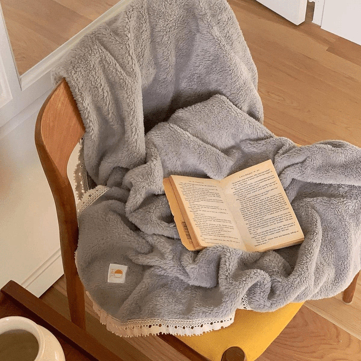 [5%쿠폰] 로하 레이스 극세사 담요 블랭킷 - 3color/3size