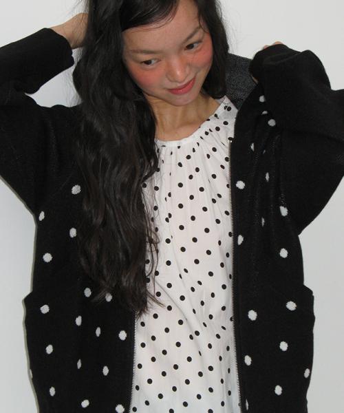 DOT HOODED ZIP UP KNIT BLACK WHITE DOT
