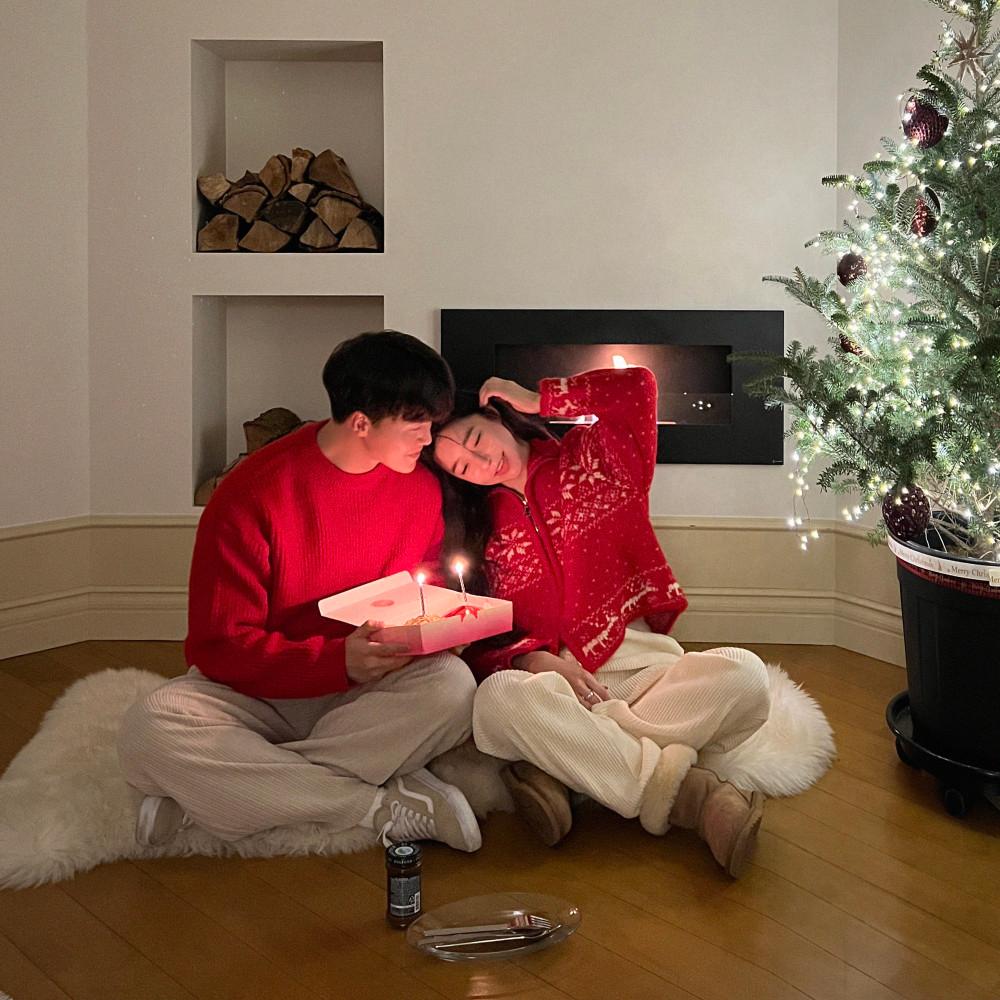 [눈꽃니트(여)-레드,아이 당일출고] 눈꽃 니트 양집업 n 바네사 라운드 니트 커플룩 시밀러룩