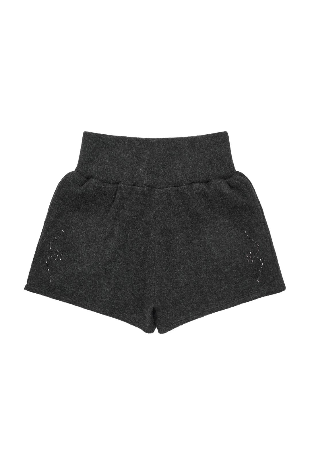 SMOOTH STUD SHORT PANTS IN CHARCOAL
