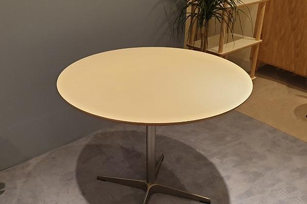 아이언 원형테이블