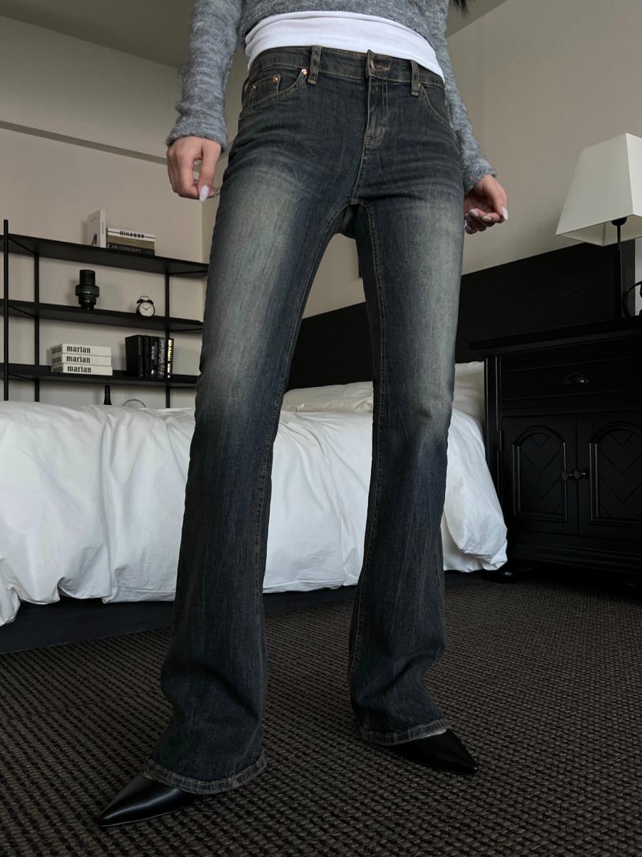 Low Rise Bootscut Denim Pants (blue)