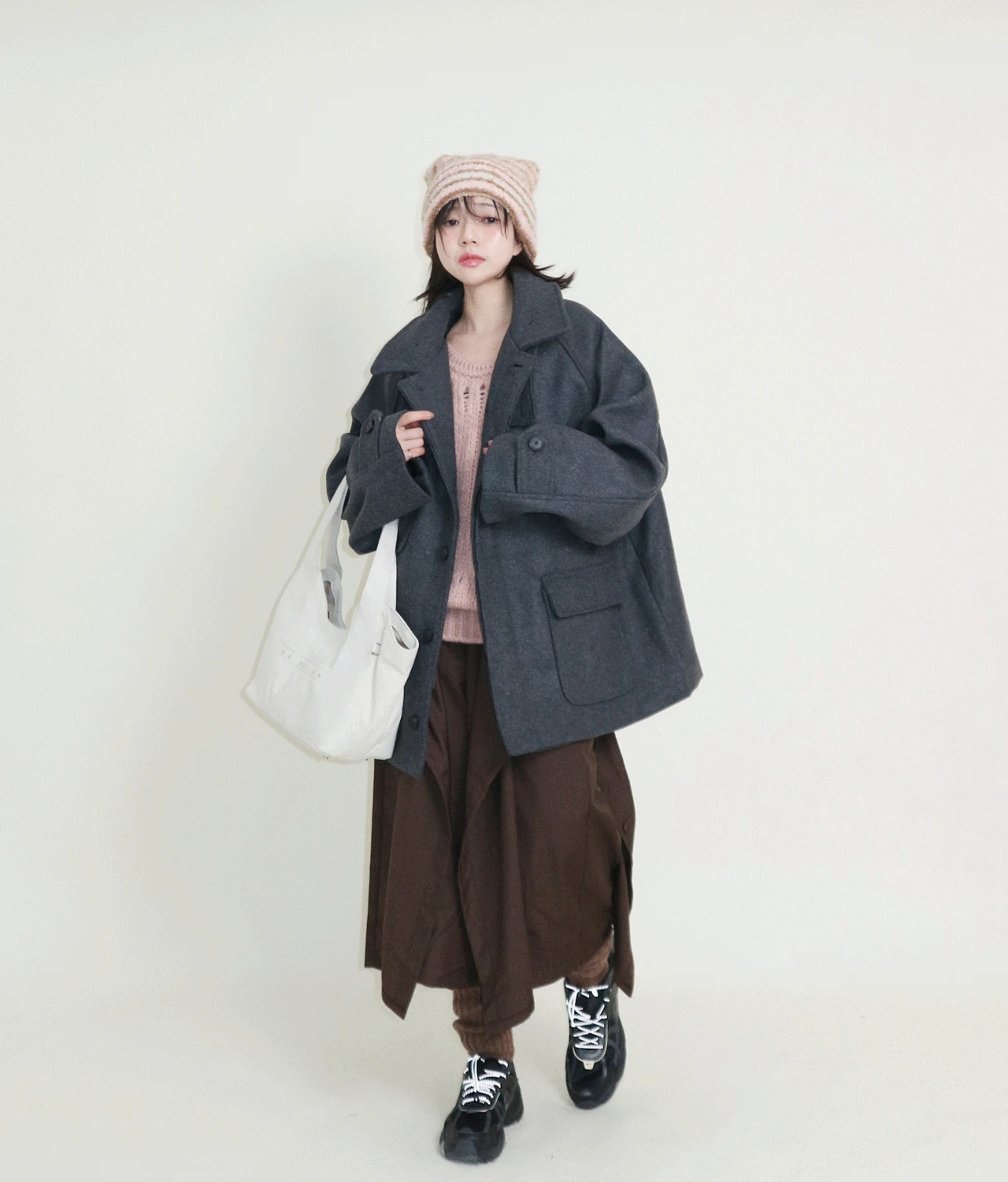 애쉬 무드 쓰리포켓 하이넥 오버핏 코트 (울코트)