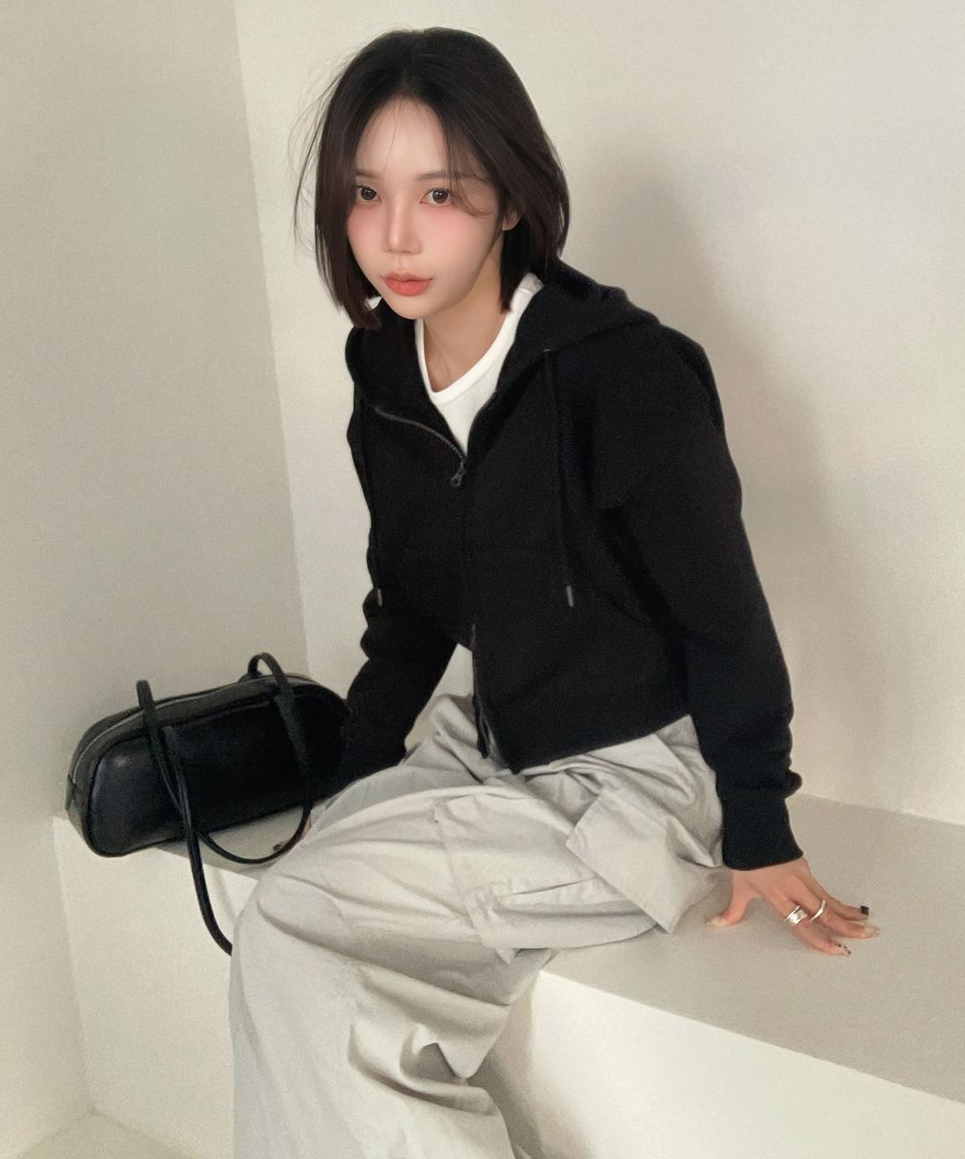 스파오 [빛날영 PICK] 2-WAY 세미 크롭 후드 집업_SPMZF12G01