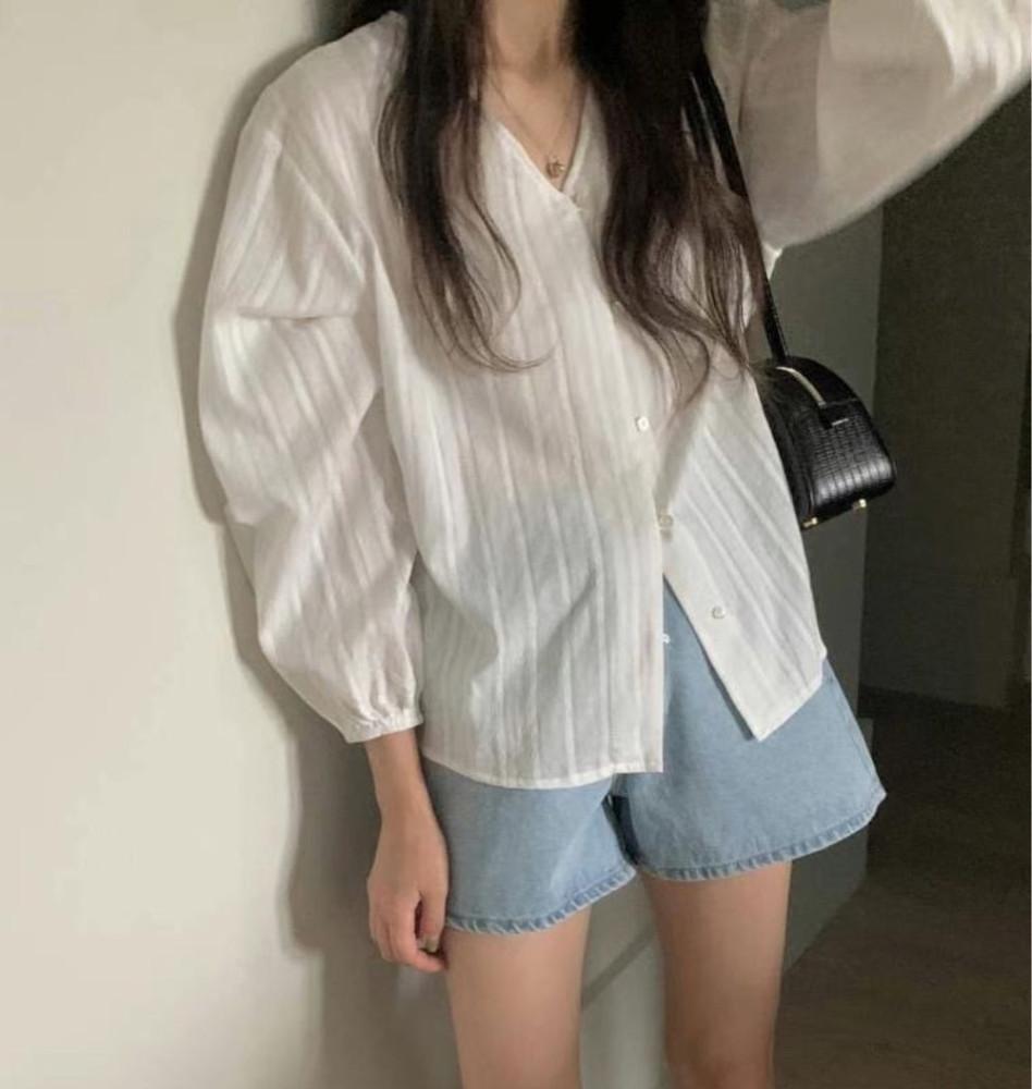 노카라 브이넥 여름 스트라이프 블라우스