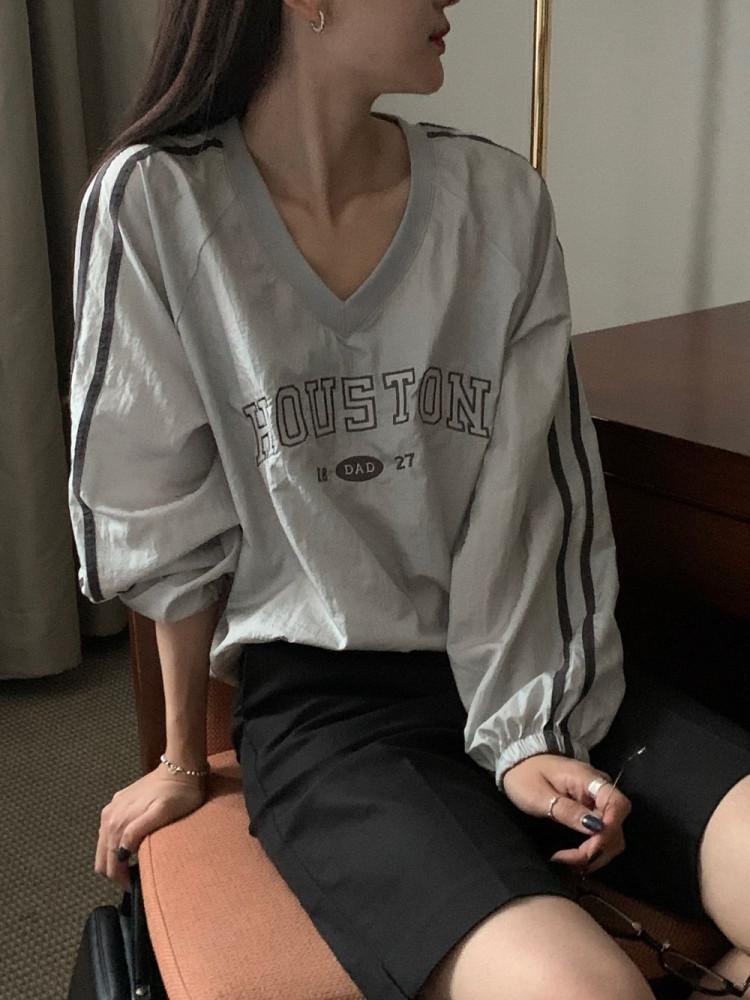 가을 나일론 브이넥 바스락 맨투맨