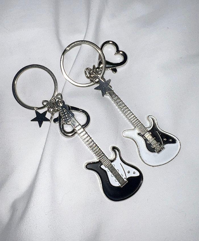 y2k rock guitar keyring [키치 락스타 기타 키링]