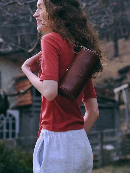 Winsome Barrel Bag [BROWN]