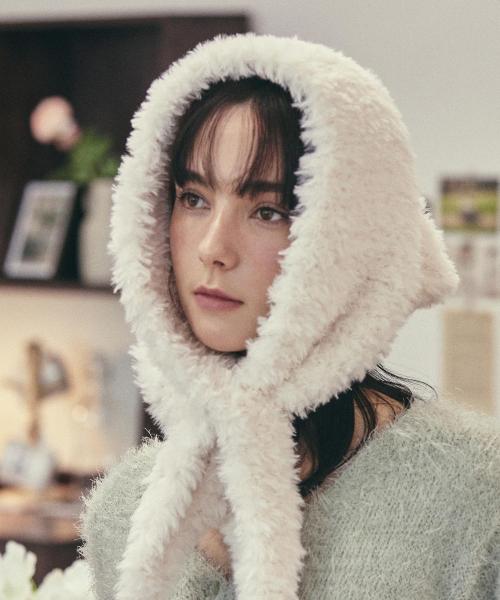 바잘(VARZAR)  라벨 퍼 반다나 크림 - 사이즈 & 후기 | 무신사