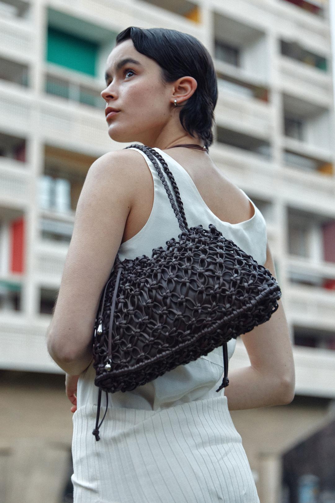 [6/27 예약배송]Hue Shoulder B013-JF