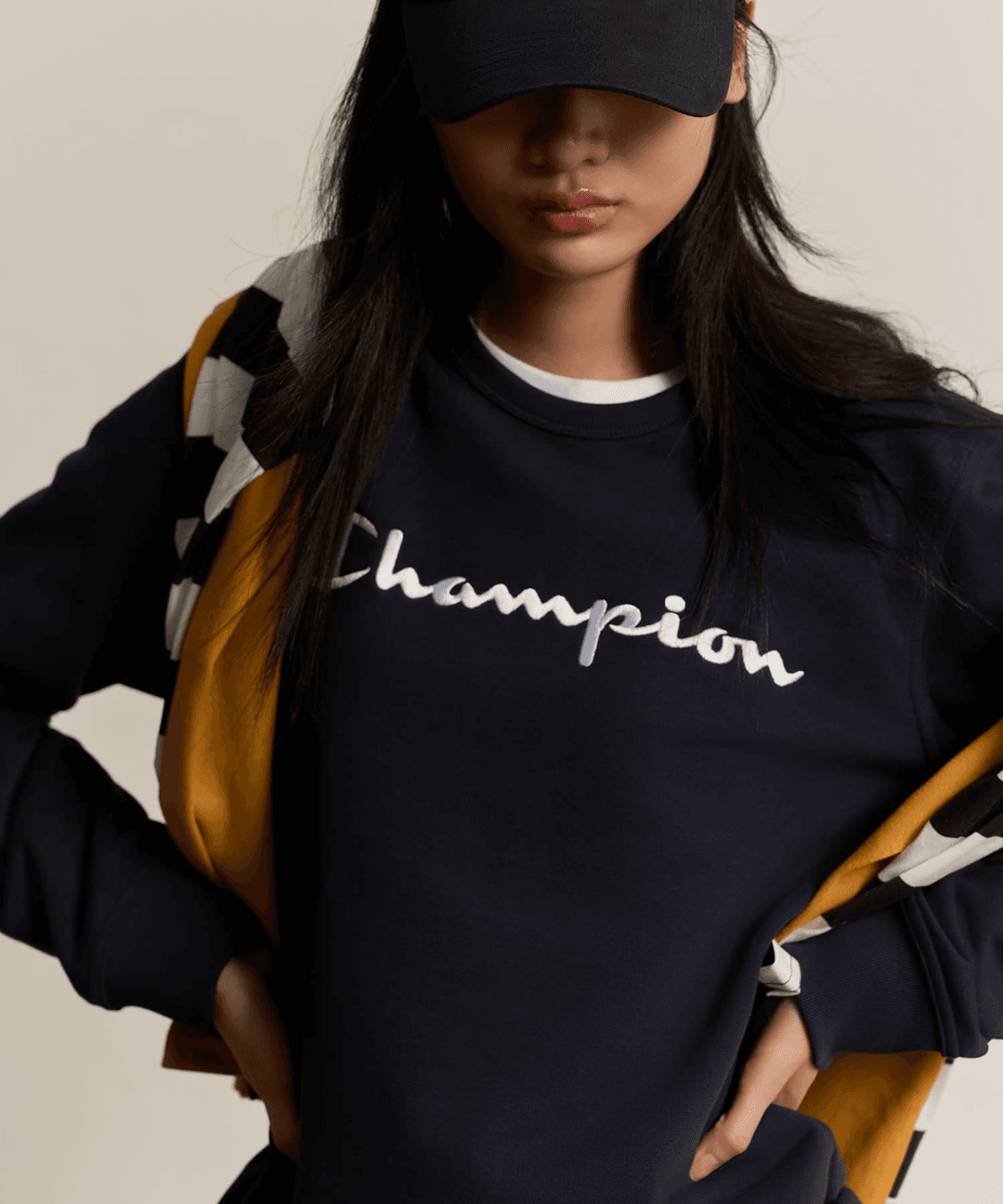 빅 스크립트 로고 크루넥 스웨트셔츠 Normal Navy