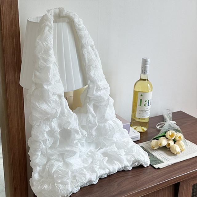 삐뽕언니 몽실 엠보 숄더백(2color) [가벼운 볼륨 크링클백 구름 폼폼 링클프리]