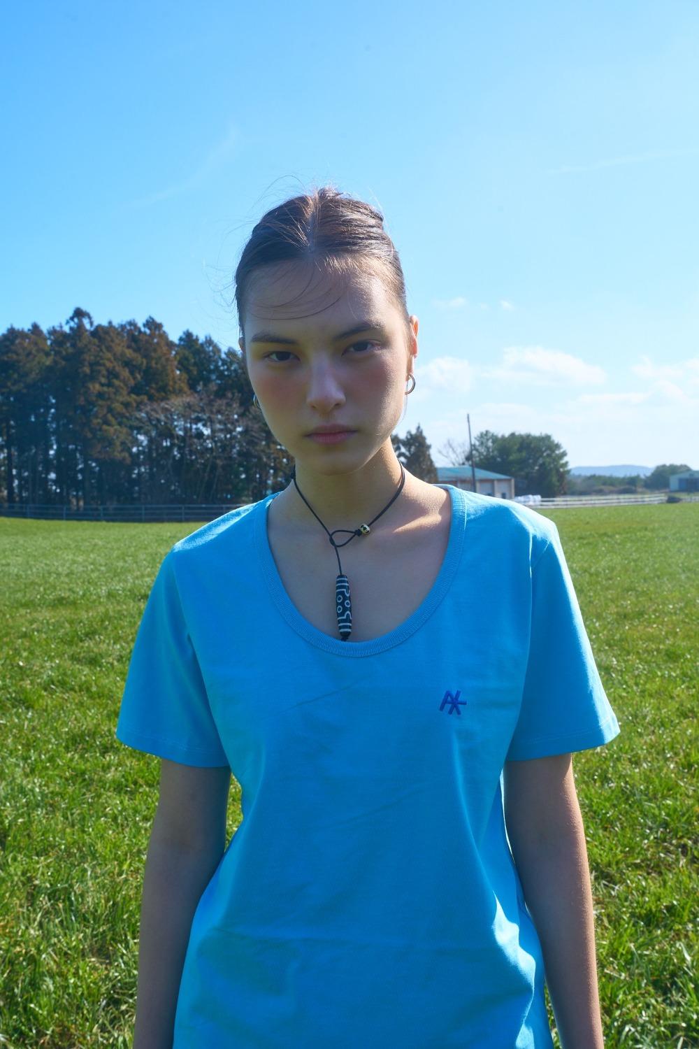 Saalty U Neck T-shirt / Skyblue