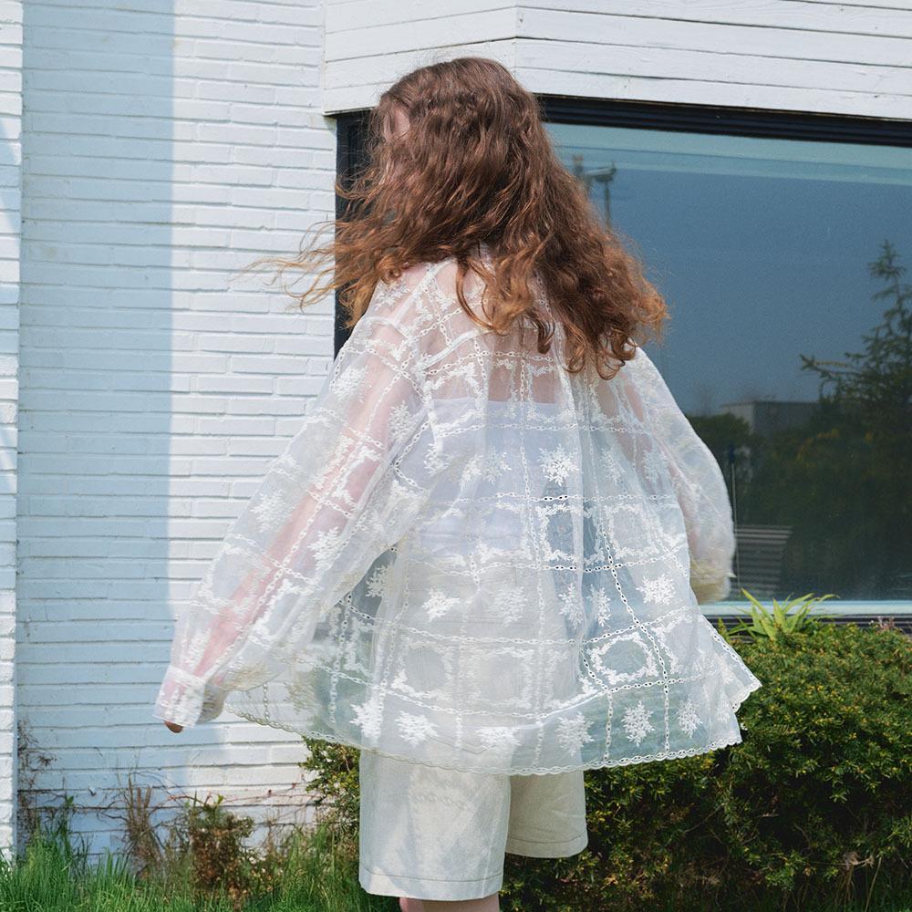 LACE ORGANZA OVERSIZED SHIRTS (ECRU)