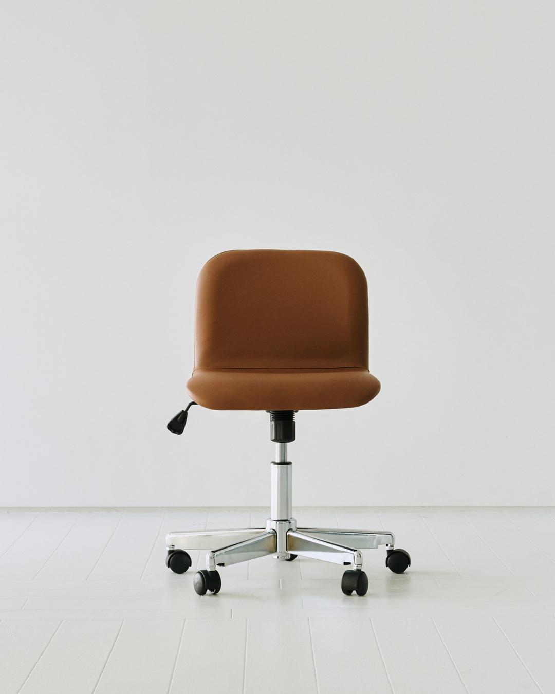 Round Work Chair (Brown)