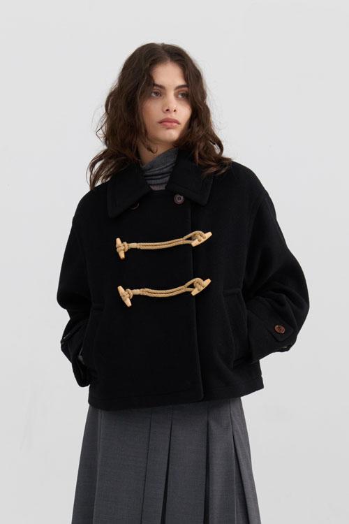 CASHMERE BLEND OVERFIT TOGGLE CROP COAT BLACK