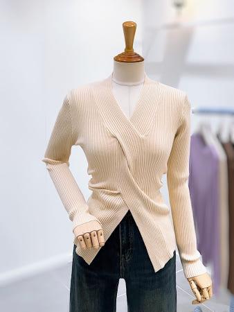 이런 상품 어때요? [레코브]브이넥 꼬임니트(LG31D9KN545X)