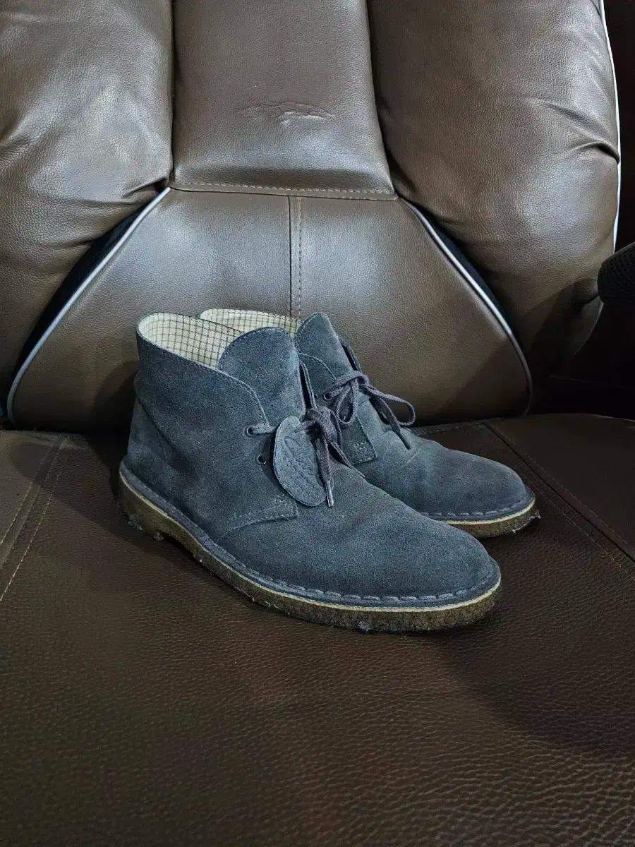 (255) 클락스 데저트 부츠