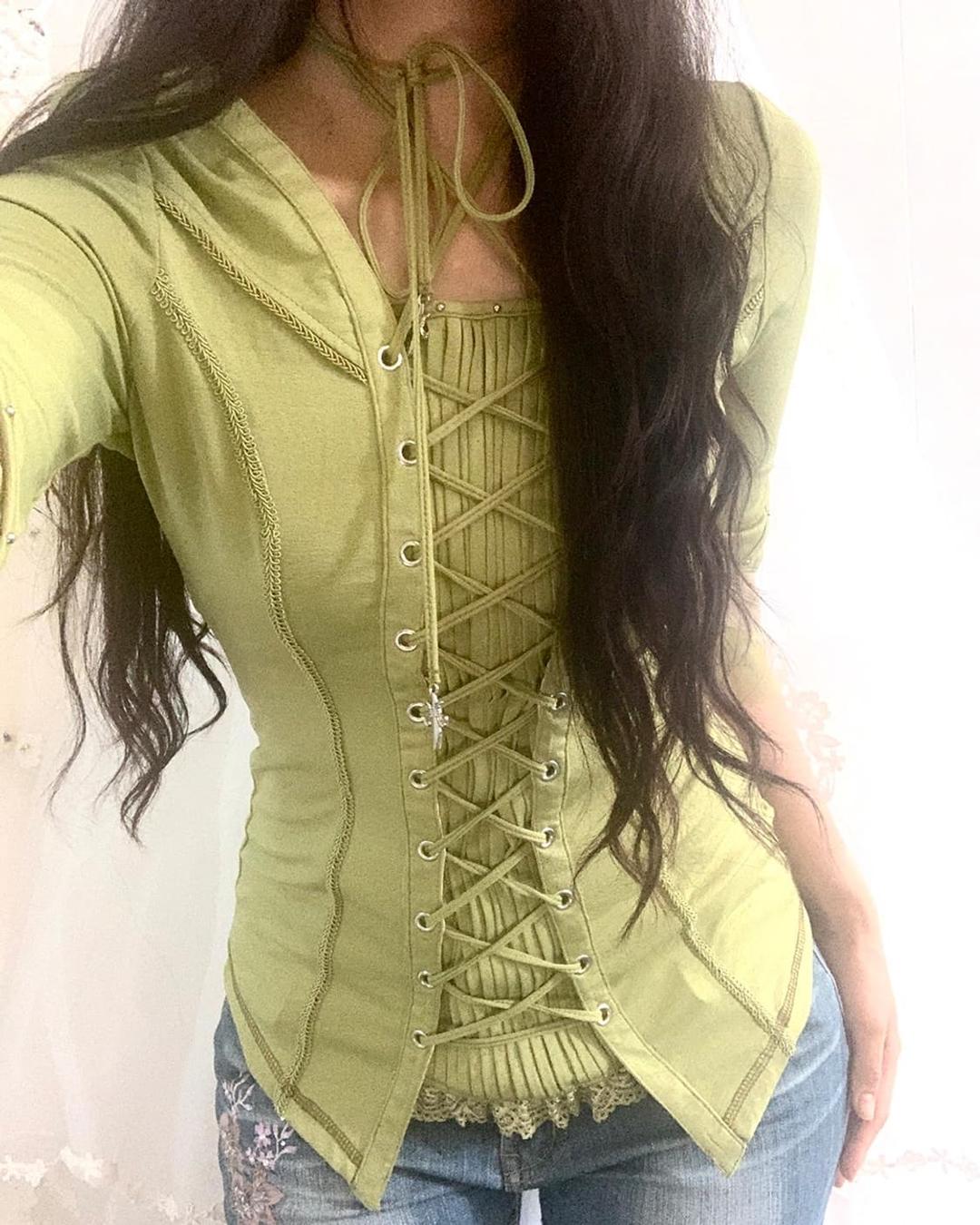 ozz croce top eyelet detail top | 후루츠패밀리