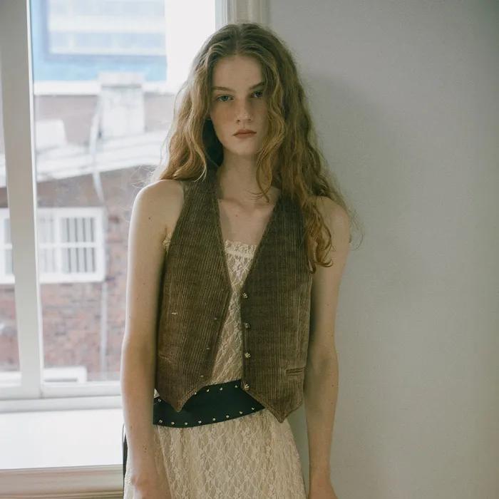 Antique corduroy vest / Beige
