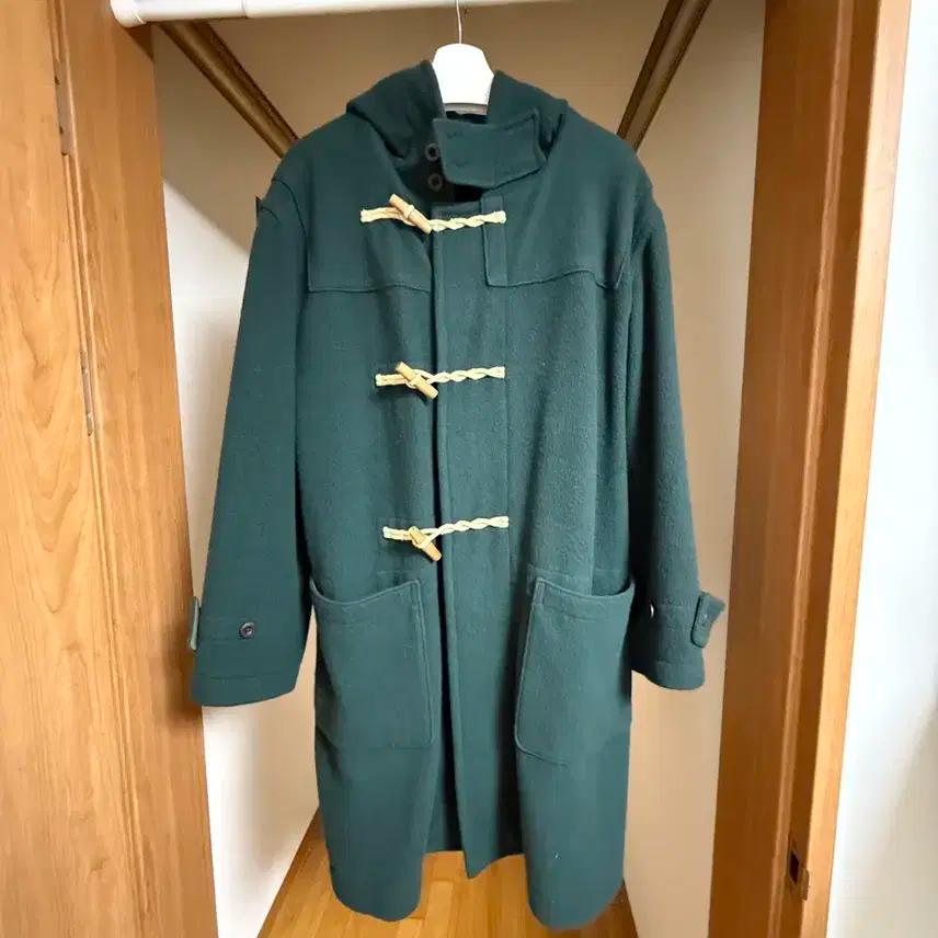 택달린새상품))캡틴선샤인 더플코트 deep green색 팝니다