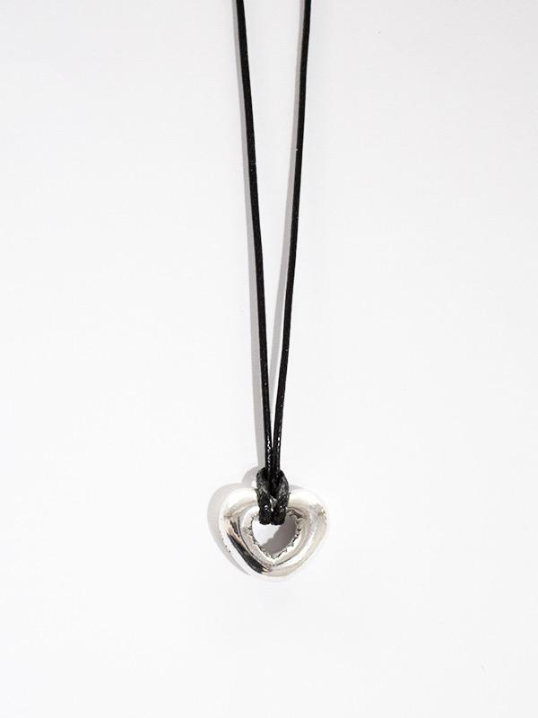 SWIMMING RING STRING NECKLACE (HEART)