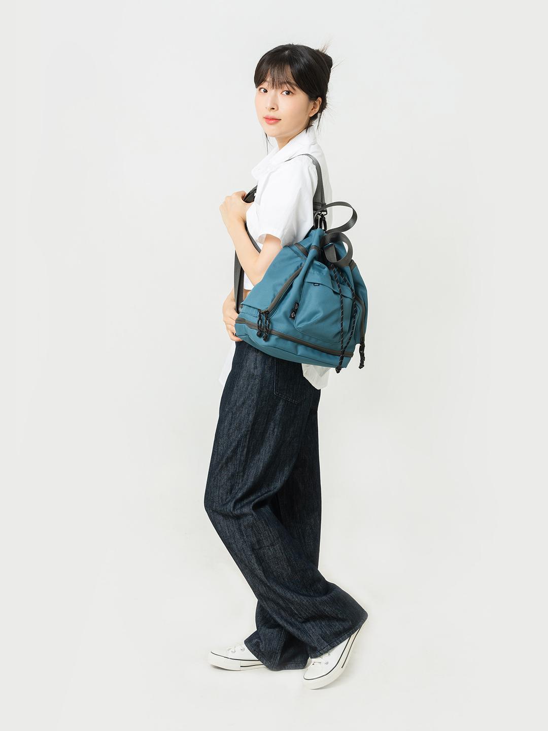 피라미드 13L 백팩 데님