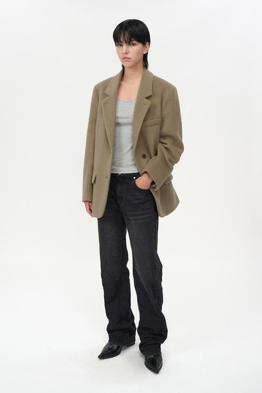 브러쉬드 스트레이트핏 데님 BLACK