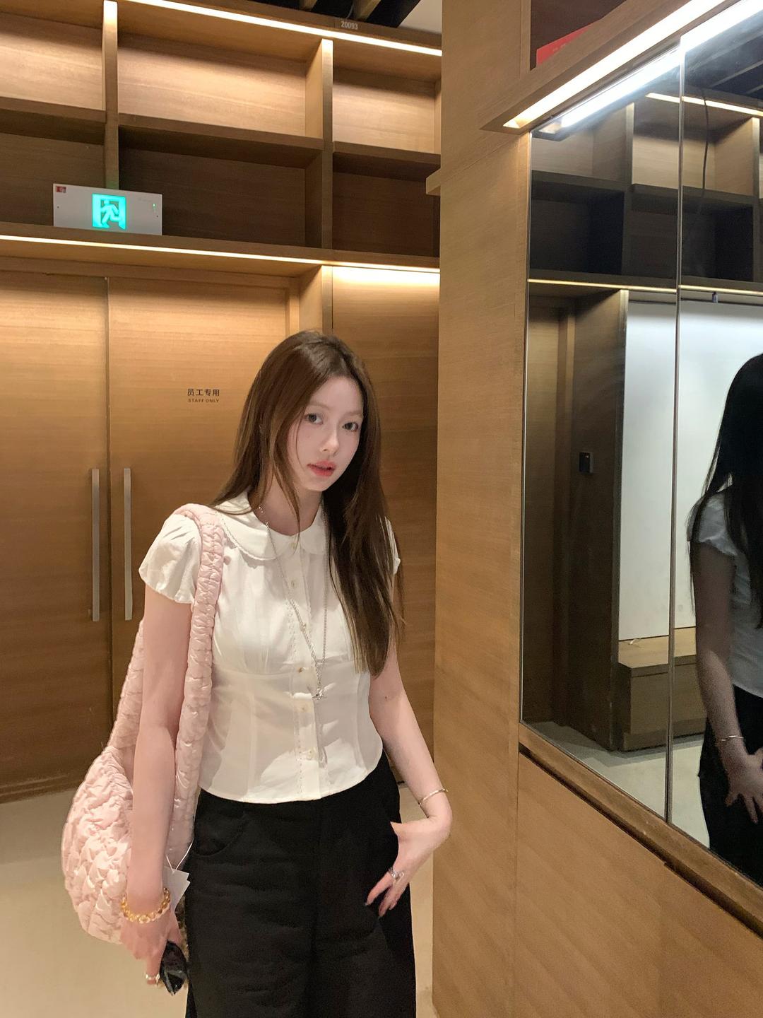 모어라벨 [러블리♥] 로즈 소매 퍼프 화이트 레이스 크롭 셔츠