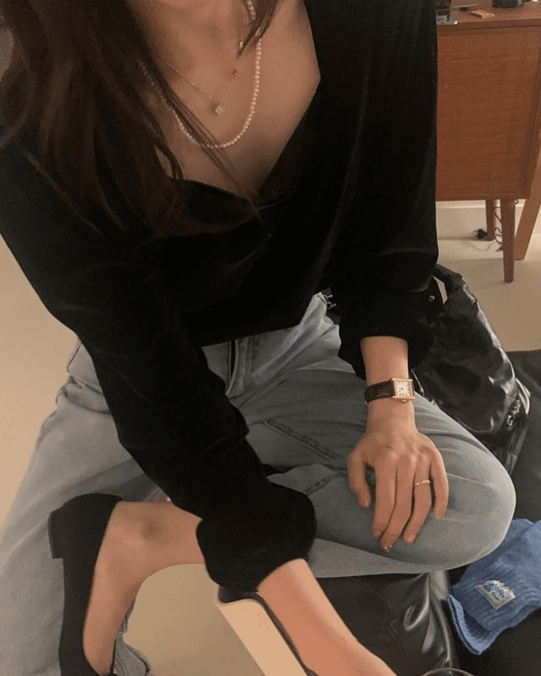 [연말룩] 프리티영띵 블랙 벨벳 스퀘어 블라우스